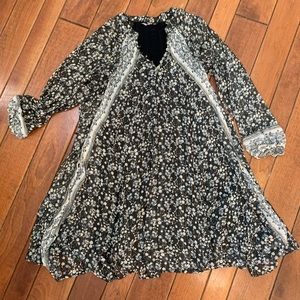 Free People. Black floral, cotton BoHo dress. Flowing, Swing style. Small. New.